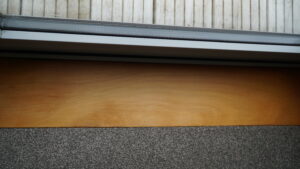 Window and Door LinersThe warm tones of Cypress timber balance the cooler Aluminium joinery
